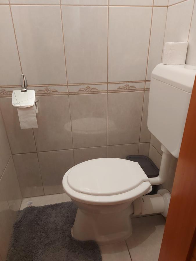 Lara Apartman Debrecen Exterior photo