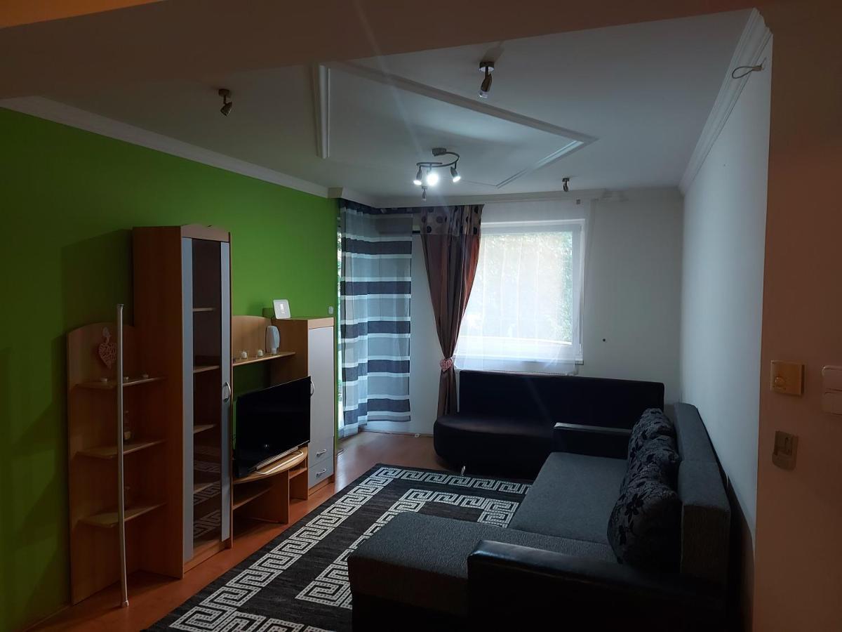 Lara Apartman Debrecen Exterior photo