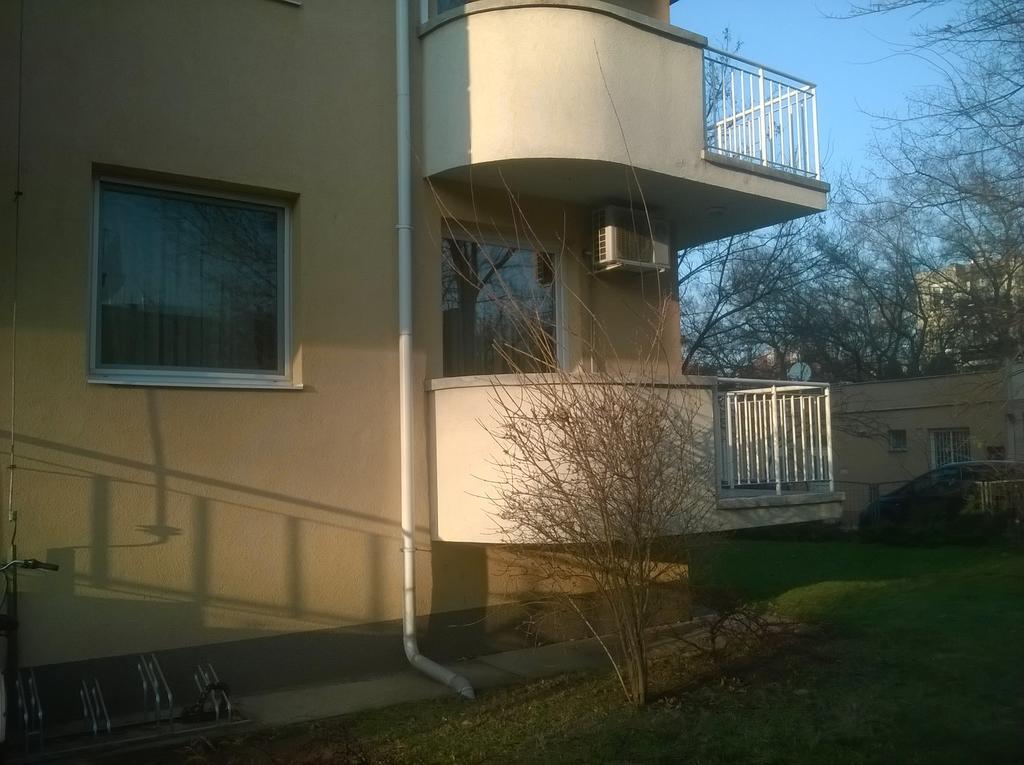 Lara Apartman Debrecen Exterior photo